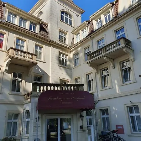 Zentrale Im Kurparkhotel Parkplatz Und Balkon 3*